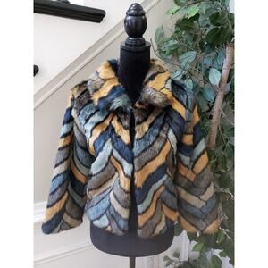 Fashion Collection Faux Fur Jacket Women Multi Chevron Lined Pockets Long Sleeve